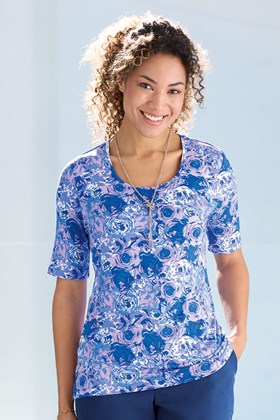 Women’s Basic T-shirt 
