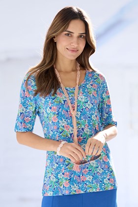 Women’s Basic T-shirt 